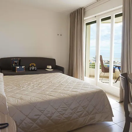Hotel Mariver 4*